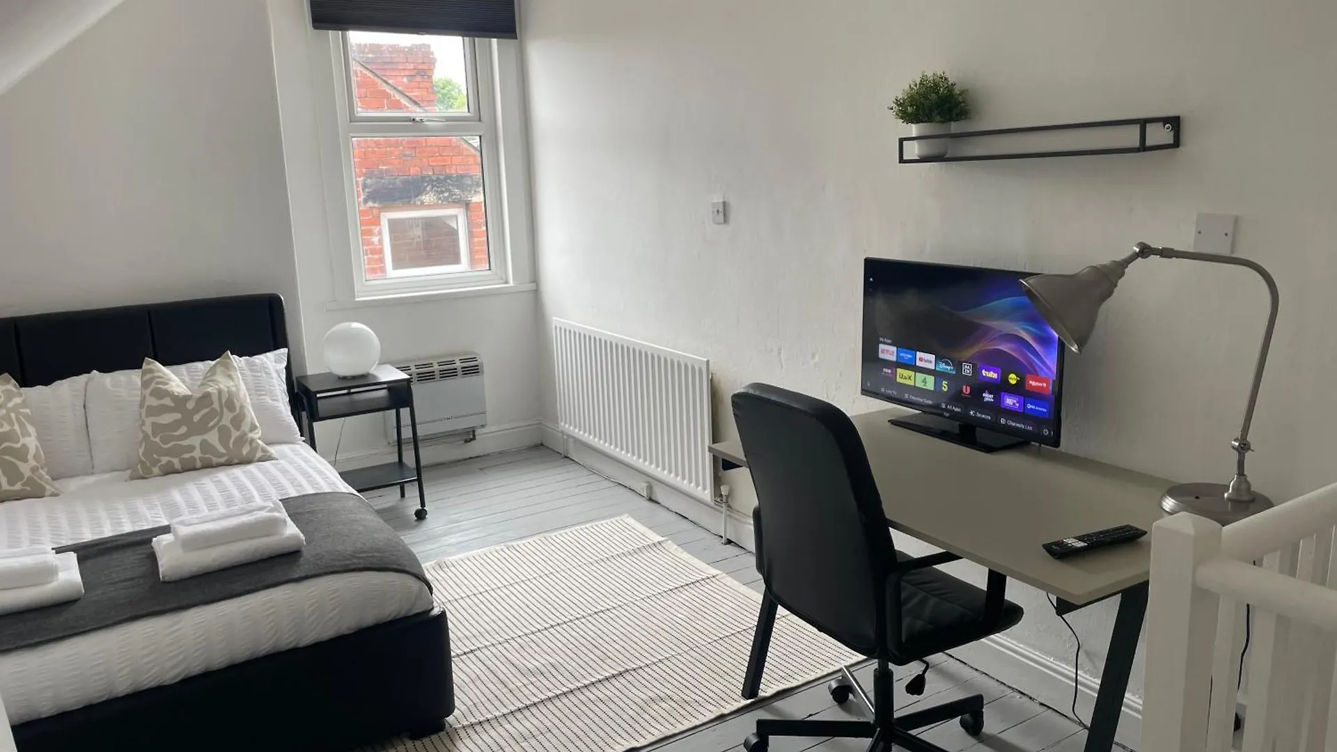 Сasa de vacaciones Bright And Cosy 2 Bed House With Free Parking Near The City Centre Leeds